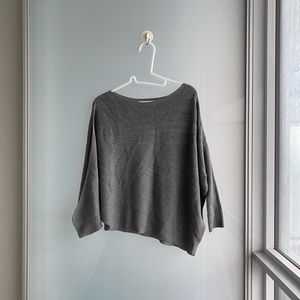 d’un à dix asymmetrical sweater